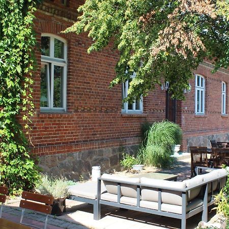 Hotel Sankt Georg Neubrandenburg Esterno foto