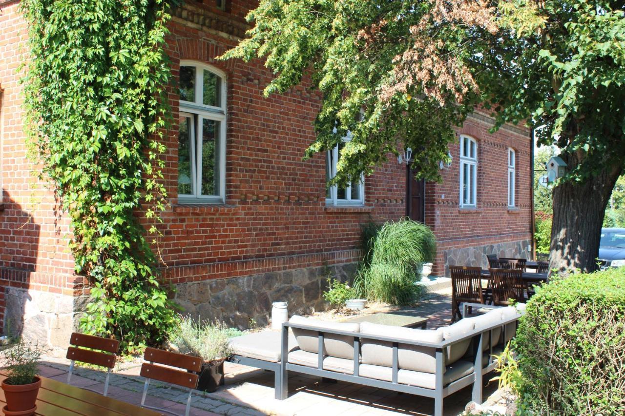 Hotel Sankt Georg Neubrandenburg Esterno foto