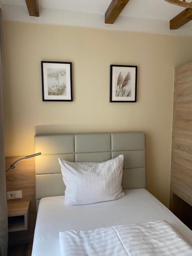 Hotel Sankt Georg Neubrandenburg Esterno foto